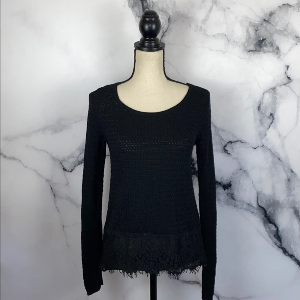 🎁 LUCKY black knit sweater w/ lace trim